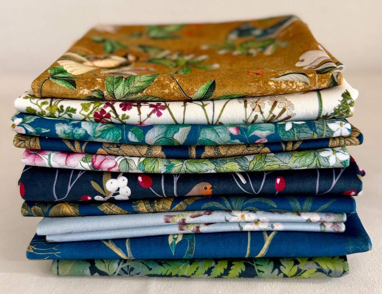 1kg, 2kg or 3kg Fabric Offcuts Bundle Remnants, Floral Designs, Mostly Soft Velvet, Great for Crafts and Makers